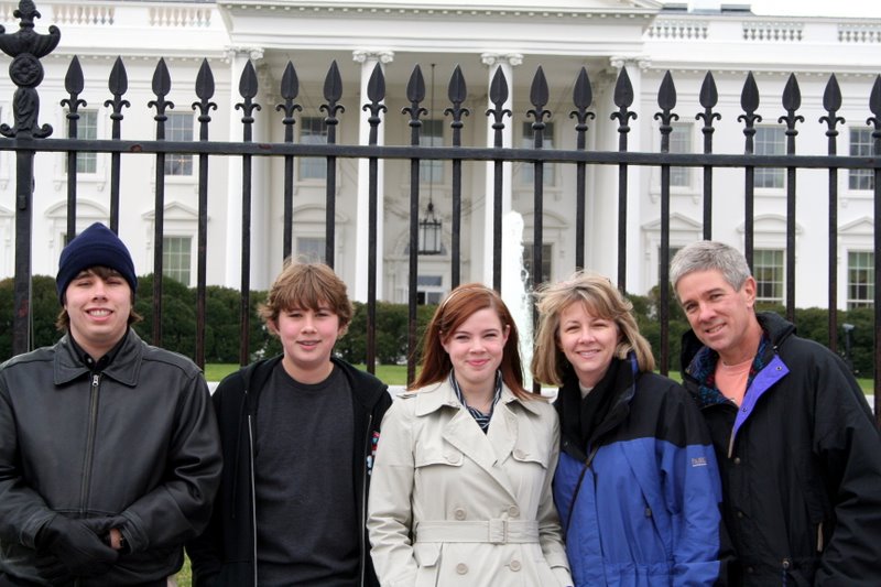 Dunns outside the White House